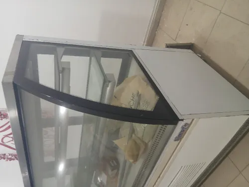 Frigo présentoir 