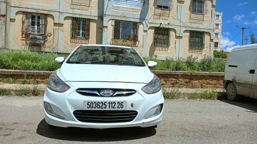 Hyundai Accent RB  4 portes 2012 Accent RB  4 portes