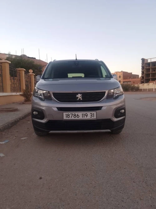 Peugeot Partner 2019 Tepee Allure 