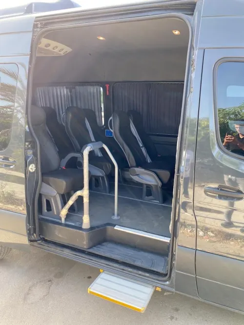 Location Bus Minibus et Voitures VIP 5 a 30 places