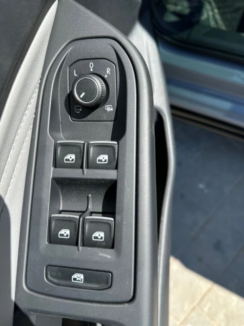 Volkswagen Golf 8 2025 R Black Edition 