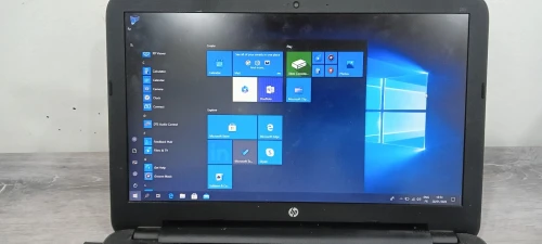 HP 250 G4 Core i3 5e Gen / RAM 4Go / Écran 15.6"