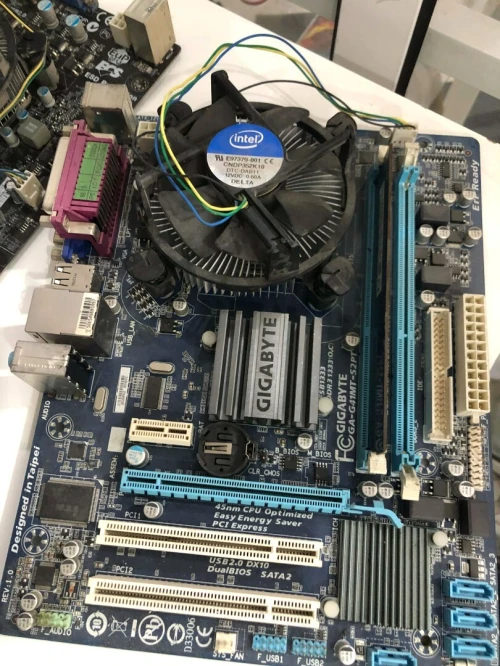 H61 cpu g2020 ram 2 et 4 pou l'essai