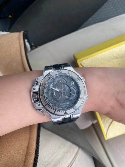 montre invicta