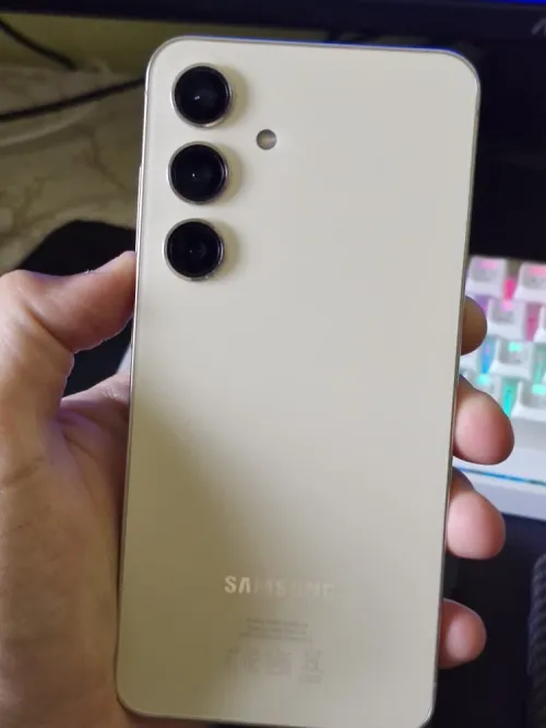 Samsung S24