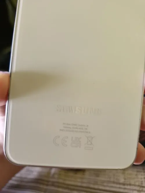 Samsung S24