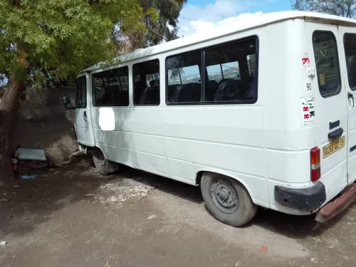 Peugeot G9 Karsan 2002