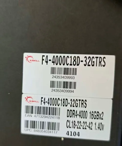 RAM 4000 16x2 G SKILL trident Z royal gold