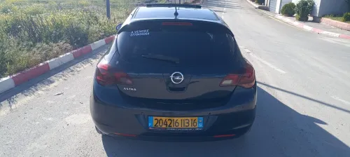 Opel Astra 2013 COSMO