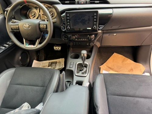 Toyota Revo  2025 GR