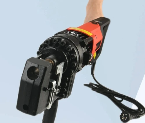 Poinçonneuse électro-hydraulique portable