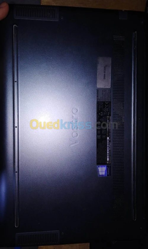 LAPTOP DELL VOSTRO CART MERE ENDOMMAGÉ (réparable)