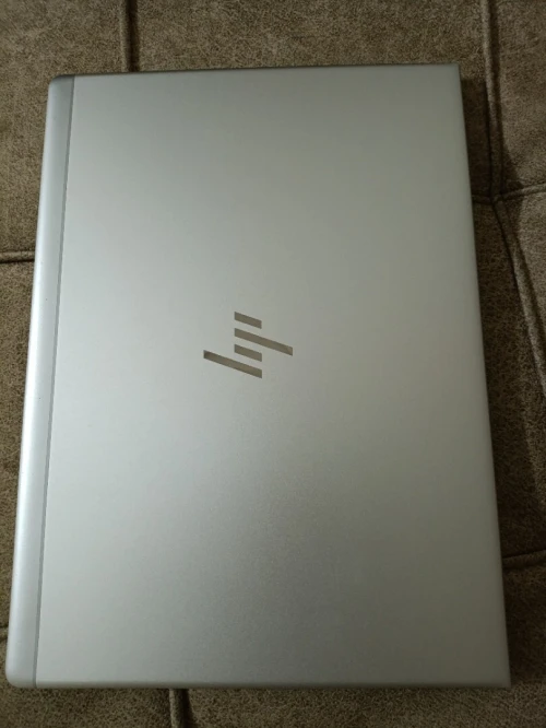 HP elitebook 830 g6