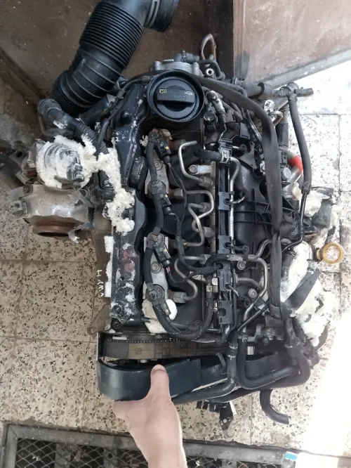 Moteur audi Q3 03L