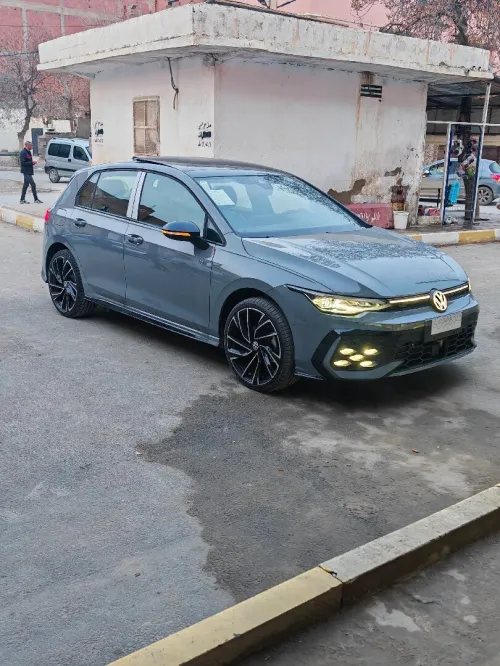 Volkswagen Golf 8 2025 R-Line