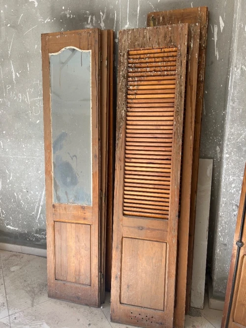 Port balcon en bois