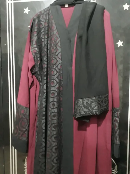 حجابات وعبايات صنع إماراتي | Hijabs et Abayas UAE