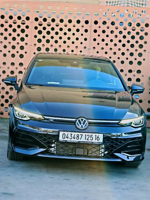 Volkswagen Golf 8 2025 R-Line