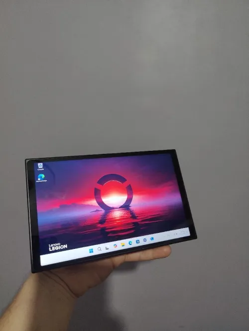Lenovo légion Go gaming 2in1 AMD Ryzen Z1 extrême 16/512 SSD 144hz
