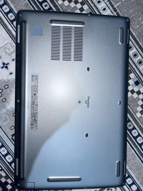 Dell Precision 3581 Workstation Pro i7 13 Gen / 32Go / 1To SSD / RTX A500