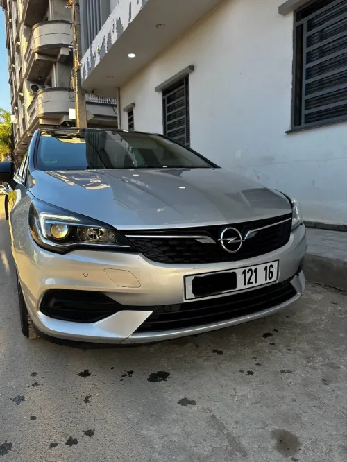 Opel Astra 2021 