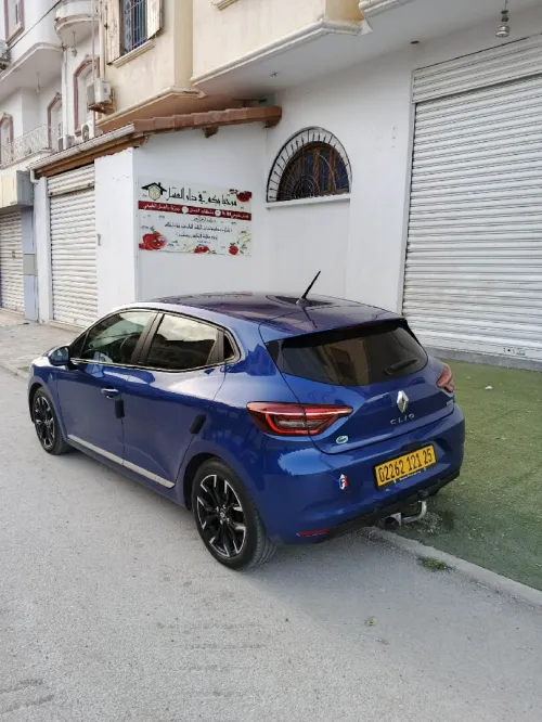 Renault Clio 5 hibryd 2021 E-TECH