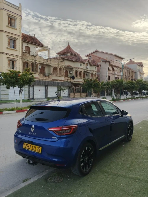 Renault Clio 5 hibryd 2021 E-TECH