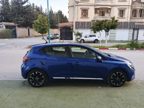 Renault Clio 5 hibryd 2021 E-TECH