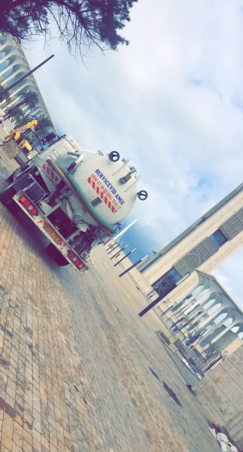 CAMION vidange nettoyage 