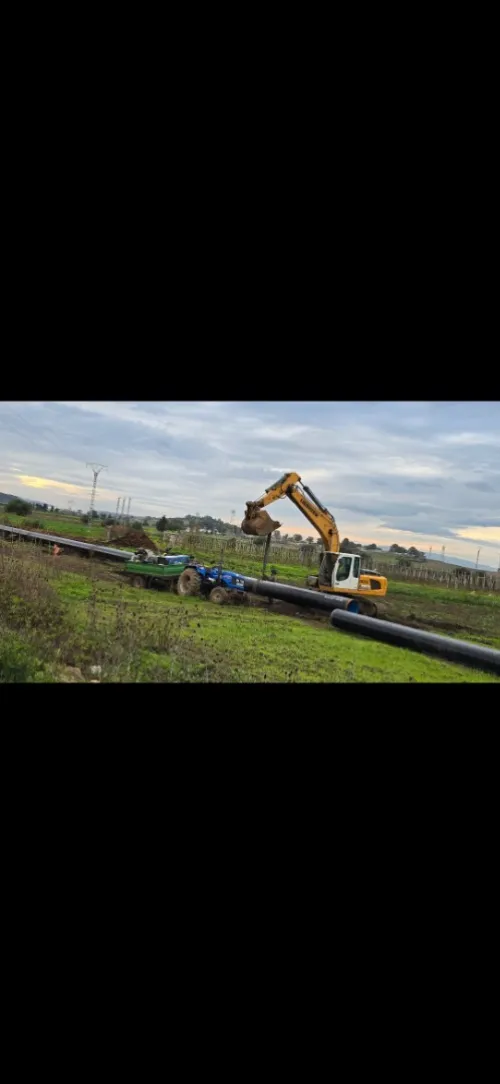 كراء حفارة من نوع Liebherr 906 -() أداء عالي لجميع الأشغال العمومية.