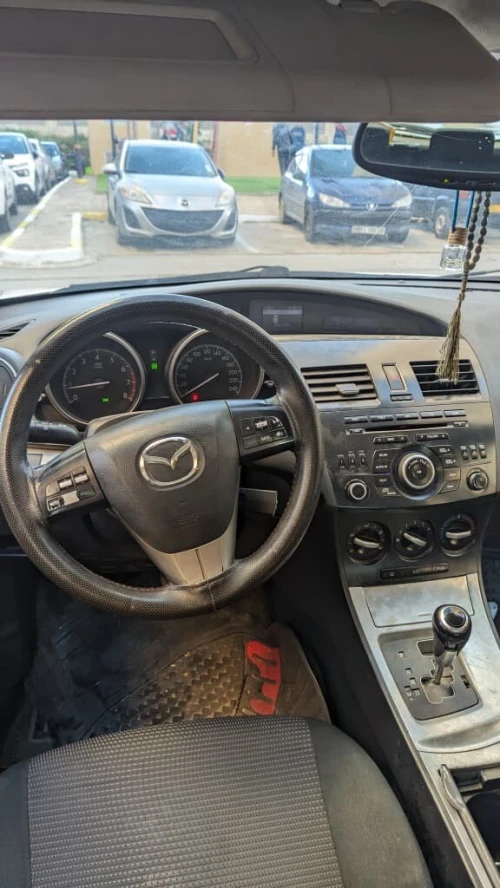Mazda 3 2014 hatchback