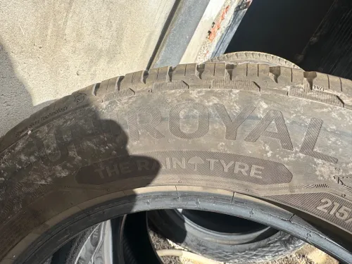 Pneu Uniroyal 4 Saisons 215/65/17