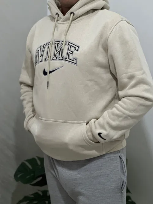 Sweat homme Nike très bonne qualité 