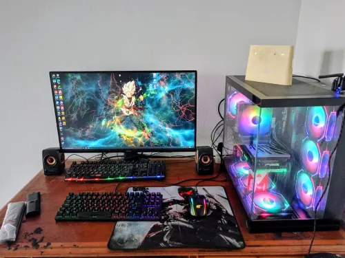 PC GAMER ULTRA + ECRAN + ACCESSORIES 