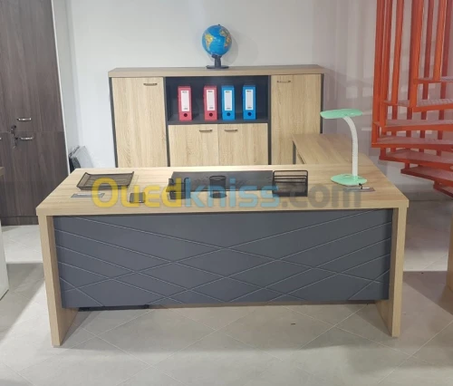 Ensemble de Bureau Responsable Tassili