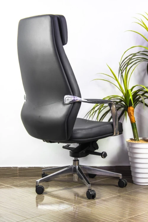 Chaise PDG élégante 