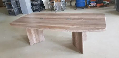 TABLE DE REUNION DIFFERENT DIMENSION 