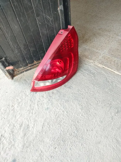 Feu arrière ford Fiesta 