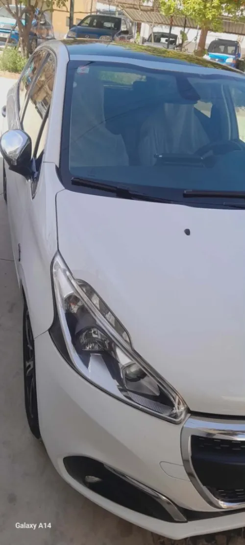 Peugeot 208 2016 Allure Facelift
