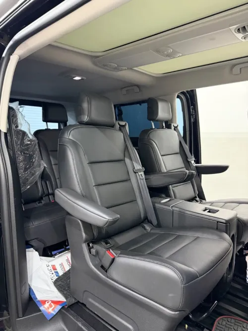 Peugeot Traveller 2025 Business Pack
