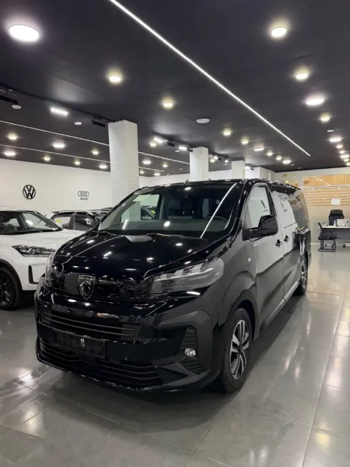 Peugeot Traveller 2025 Business Pack