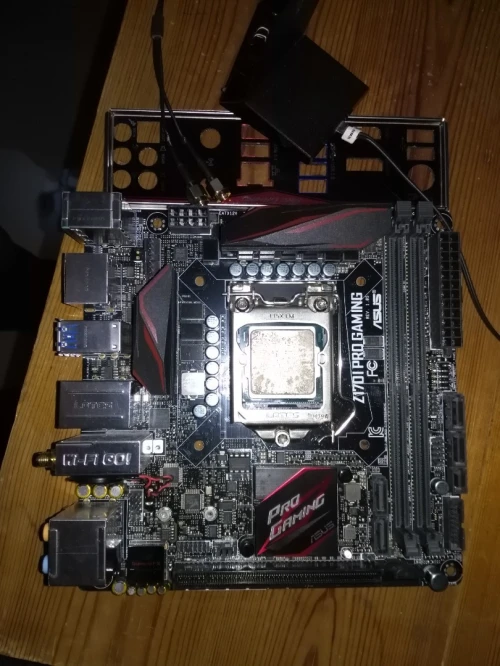 Asus Z170i Pro Gaming+RAM DDR4 HYPERX FURY 20GB (16GB+4GB) 2666