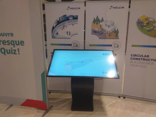 totem tactile 55 pouces