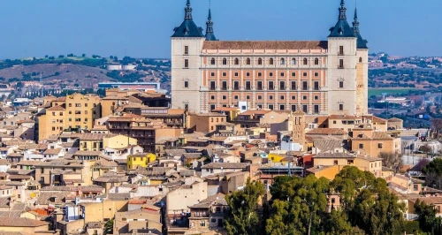 Voyage organisée en Espagne qui fait (Madrid, Andalousie et Tolède) le prix est de 297 700 dzd 
