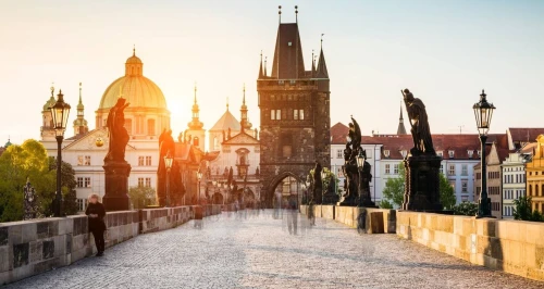 Circuit de 07 jours  Prague , Munich et Autriche le prix est a partir de 360 000 DA par personne