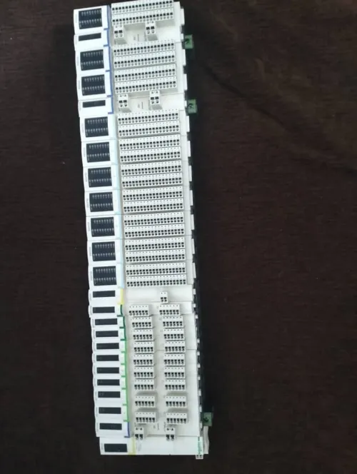 Bloc de répartition téléphonique (répartiteur / module de connexion LSA / Krone)