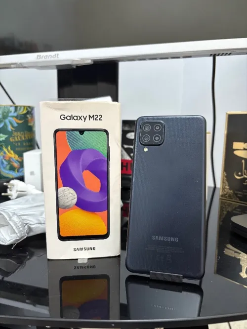 Samsung M22