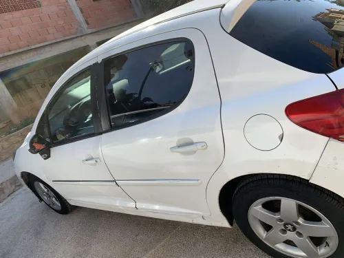 Peugeot 207 2012 207