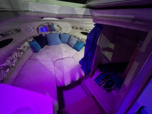 Sea Ray 215 État impeccable, prêt à naviguer