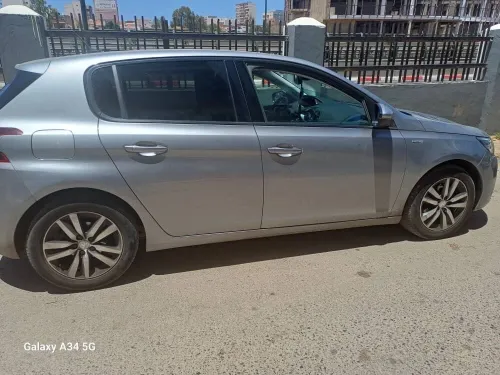 Peugeot 308 2021 Essance